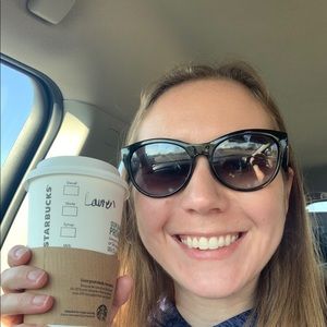 Meet your Posher, Lauren